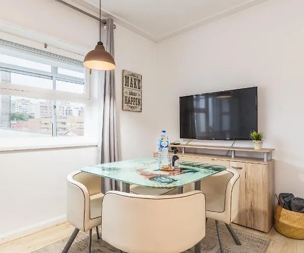 With Veranda In Gaia - 3d * Вила-Нова-ди-Гая